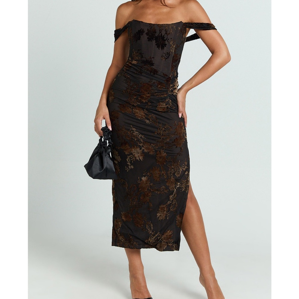Showpo Black Off-Shoulder Velvet Floral Midi Dress - Picture 2 of 5